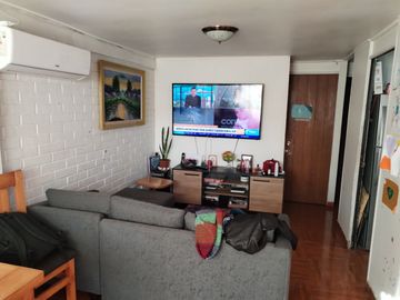 Casa 3 dormitorios en pasaje cerrado Metro Las Parcelas