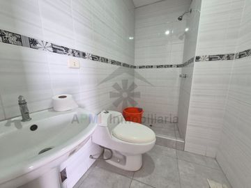VENTA DE DEPARTAMENTO EN QUINTO PISO AL FRENTE DE LA UNIVERSIDAD SIPAN