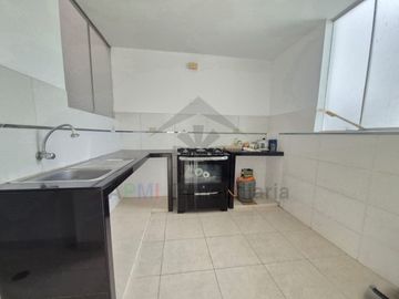 VENTA DE DEPARTAMENTO EN QUINTO PISO AL FRENTE DE LA UNIVERSIDAD SIPAN