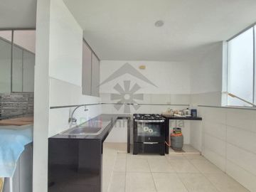 VENTA DE DEPARTAMENTO EN QUINTO PISO AL FRENTE DE LA UNIVERSIDAD SIPAN