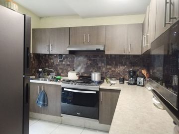 CASA EN VENTA EN SAN LUIS POTOSI, CERCA DEPERIFERICO NORTE, CON HABITACION EN PLANTA BAJA