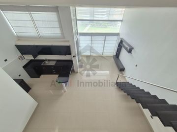 VENTA DE DEPARTAMENTO EN SEXTO PISO AL FRENTE DE LA UNIVERSIDAD SIPAN