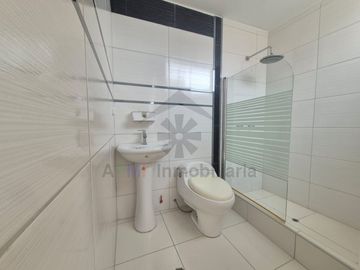VENTA DE DEPARTAMENTO EN SEXTO PISO AL FRENTE DE LA UNIVERSIDAD SIPAN