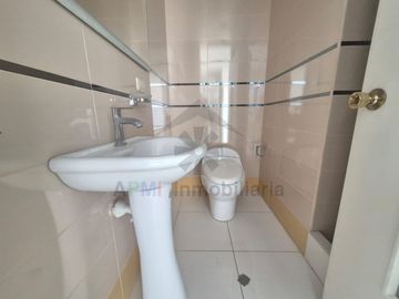 VENTA DE DEPARTAMENTO EN SEXTO PISO AL FRENTE DE LA UNIVERSIDAD SIPAN