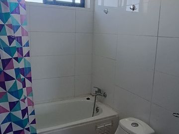 Casa mediterránea, Laguna Curama, Valparaiso