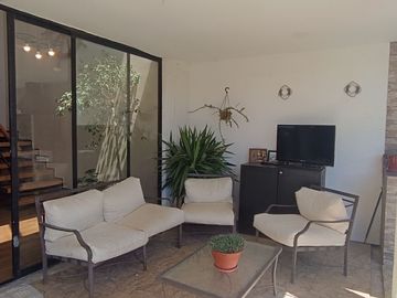 Casa mediterránea, Laguna Curama, Valparaiso