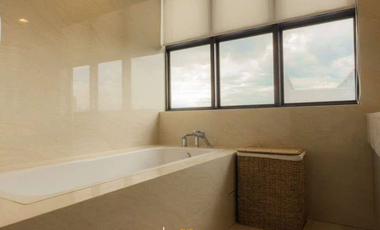 4 Bedrooms For Sale in The Albany, Taguig City