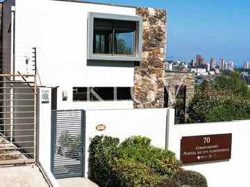 casa mediterránea de 2 pisos en Reñaca, Viña del Mar