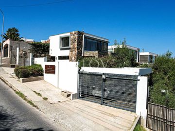 casa mediterránea de 2 pisos en Reñaca, Viña del Mar