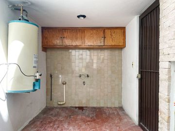 CASA EN VENTA EN LOMAS, MUY CERCA DE HIMALAYA