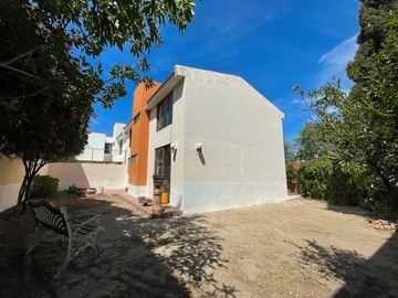 CASA EN VENTA EN LOMAS, MUY CERCA DE HIMALAYA