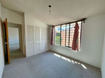 CASA EN VENTA EN LOMAS, MUY CERCA DE HIMALAYA