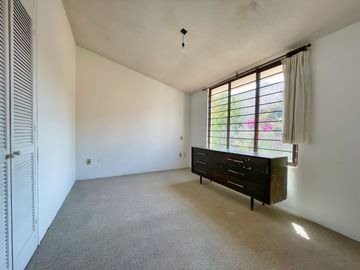 CASA EN VENTA EN LOMAS, MUY CERCA DE HIMALAYA