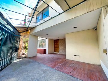 CASA EN VENTA EN LOMAS, MUY CERCA DE HIMALAYA