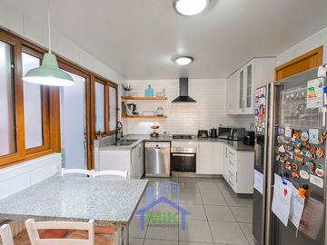 Condominio Cumbres Casa Remodelada 5d+4b Quincho Y Piscina