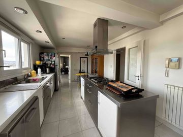Penhouse 340 m² | Suite con jacuzzi + sauna + quincho | Tandil