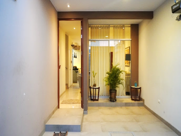 🏡✨ Venta de casa de 3 pisos frente a parque – Miraflores Country Club, Piura ✨🏡