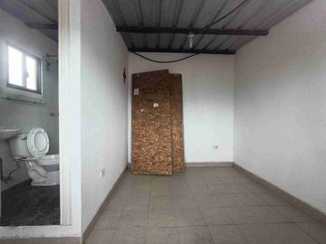 DEPARTAMENTO CON TERRAZA PROPIA Y TRES PARQUEADEROS ,