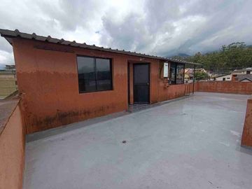 DEPARTAMENTO CON TERRAZA PROPIA Y TRES PARQUEADEROS ,