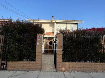 Se vende casa 4D/2B con departamento independiente 1D/1B, Jardines de Peñuelas, Coquimbo
