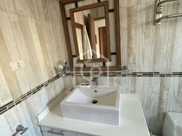 Se vende casa 4D/2B con departamento independiente 1D/1B, Jardines de Peñuelas, Coquimbo