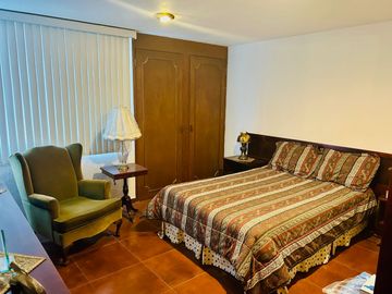 Venta de casa multifuncional cerca de Av. Revolución – Plusvalía asegurada