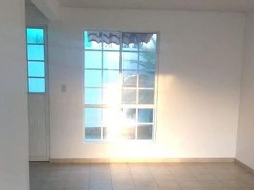 CASA EN FRACCIONAMIENTO VALLE REAL - CORREGIDORA, QRO.