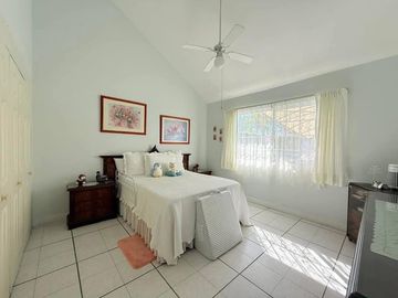 CASA EN LOMAS DE COCOYOC DE OPORTUNIDAD