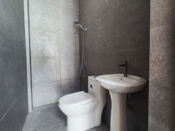 3 Storey Single Attached House And Lot for sale rgy. Concepcion Uno Marikina City-MAA