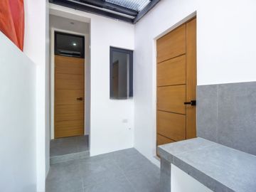 3 Storey Single Attached House And Lot for sale rgy. Concepcion Uno Marikina City-MAA