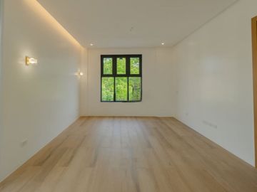 3 Storey Single Attached House And Lot for sale rgy. Concepcion Uno Marikina City-MAA