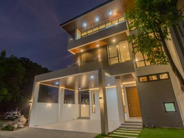 3 Storey Single Attached House And Lot for sale rgy. Concepcion Uno Marikina City-MAA