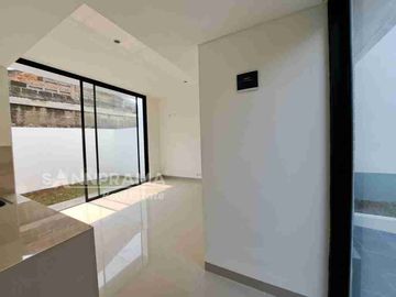Rumah 2 Lantai Di Cluster dekat Stasiun