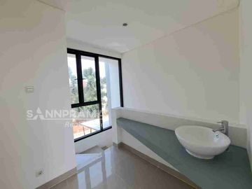Rumah 2 Lantai Di Cluster dekat Stasiun