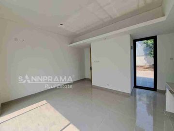 Rumah 2 Lantai Di Cluster dekat Stasiun