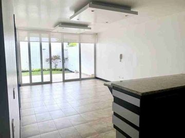 Suite de venta, sector La Primavera en Cumbaya
