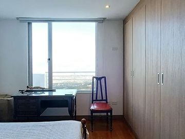 Departamento en venta, sector Monteserrin