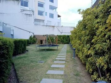 Departamento en venta, sector Monteserrin