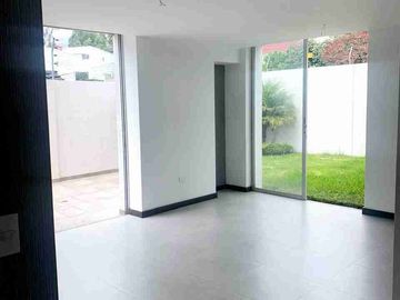 Suite en venta, sector Cumbaya, La Primavera