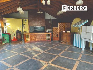 EXCELENTE CASA QUINTA