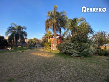 EXCELENTE CASA QUINTA