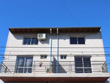 COMPLEJO 4 DUPLEX Y GALPÓN DE 200m² - HURLINGHAM
