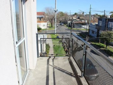 COMPLEJO 4 DUPLEX Y GALPÓN DE 200m² - HURLINGHAM