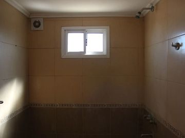 COMPLEJO 4 DUPLEX Y GALPÓN DE 200m² - HURLINGHAM