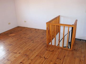 COMPLEJO 4 DUPLEX Y GALPÓN DE 200m² - HURLINGHAM