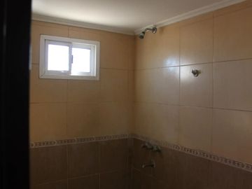 COMPLEJO 4 DUPLEX Y GALPÓN DE 200m² - HURLINGHAM