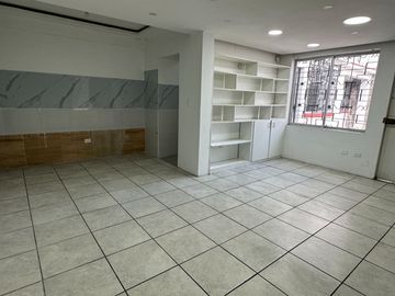 Casa de arriendo sector la colón para empresa cerca al colegio eloy alfaro