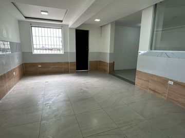 Casa de arriendo sector la colón para empresa cerca al colegio eloy alfaro