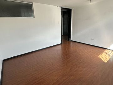 Casa de arriendo sector la colón para empresa cerca al colegio eloy alfaro