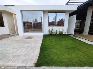 casa en urbanizacion de venta en portoviejo